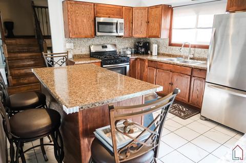 15224 Ridgeway Ave, Midlothian, IL 60445 photo 2