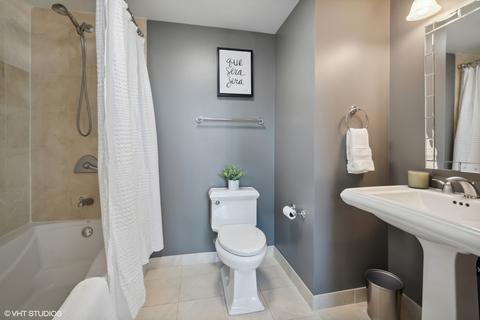 21 E Huron St #1504, Chicago, IL 60611 photo 17