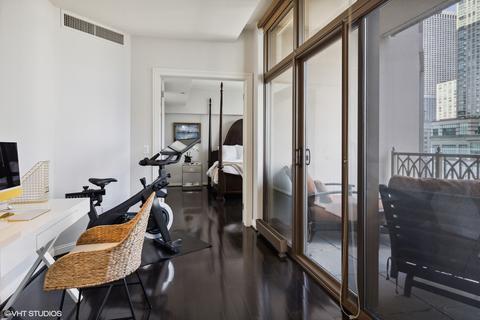 21 E Huron St #1504, Chicago, IL 60611 photo 15