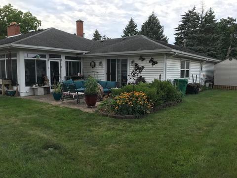 57 S Wolf Rd, Wheeling, IL 60090 photo 2