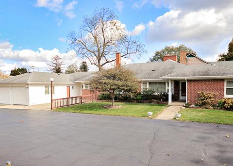 57 S Wolf Rd, Wheeling, IL 60090 photo 1
