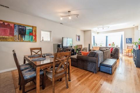 436 E Bowen Ave #A, Chicago, IL 60653 photo 2