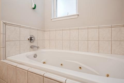 436 E Bowen Ave #A, Chicago, IL 60653 photo 9