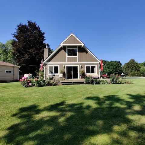 2817 S Riverside Dr, Mchenry, IL 60050 photo 1