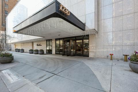 1230 N State Pkwy #22C, Chicago, IL 60610