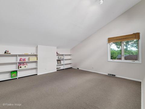 Undisclosed, Riverside, IL 60546 photo 33