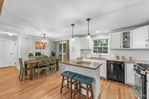 1508 Evergreen St, Holiday Hills, IL 60051 photo 13