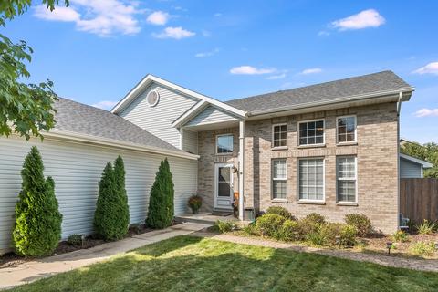 2713 Twin Falls Dr, Plainfield, IL 60586 photo 2