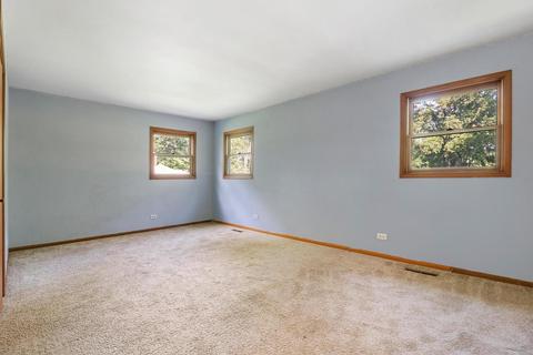 2801 Henzada Ave, Mchenry, IL 60050 photo 11
