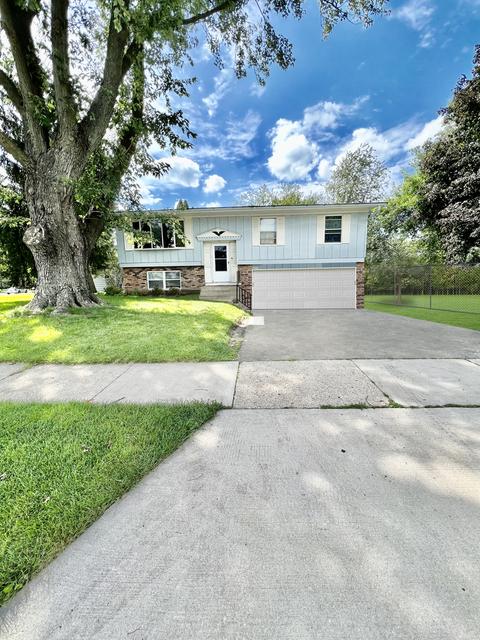 114 Hillcrest Dr, Algonquin, IL 60102 photo 3