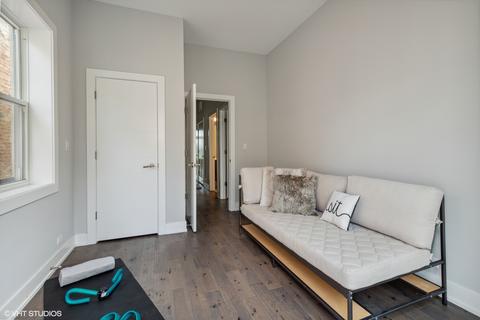 4120 S Berkeley Ave, Chicago, IL 60653 photo 17