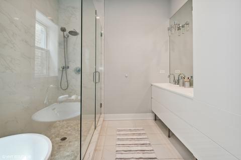 4120 S Berkeley Ave, Chicago, IL 60653 photo 12