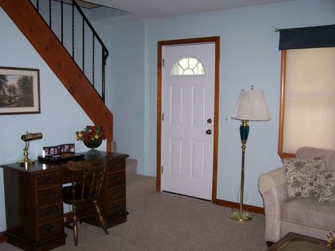4215 W Crystal Lake Rd, Mchenry, IL 60050 photo 4