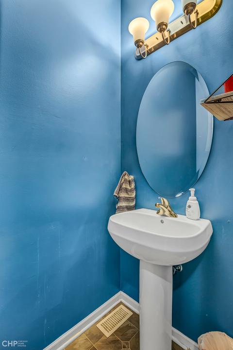 5210 Cobblers Xing, Mchenry, IL 60050 photo 8