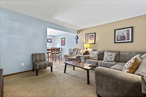 4821 Prairie Ave, Mchenry, IL 60050 photo 6