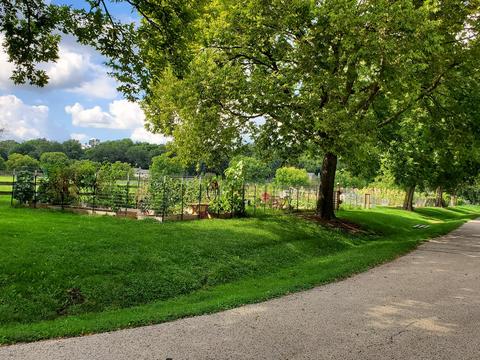 16 River Dr, Cary, IL 60013 photo 9