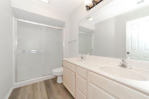 475 Willow Rd, Lakemoor, IL 60050 photo 11