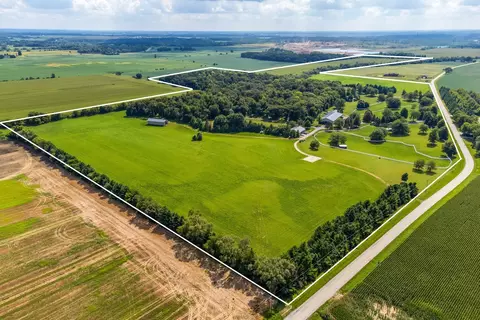 165197 N Schneider Rd, Elburn, IL 60119