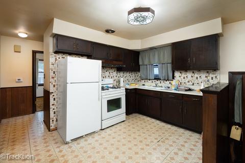 8202 44th Pl, Lyons, IL 60534 photo 4