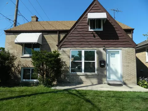 6932 Pershing Rd, Berwyn, IL 60402 photo 1