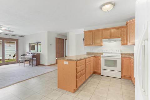 408 E Beardsley Ave, Champaign, IL 61820 photo 10