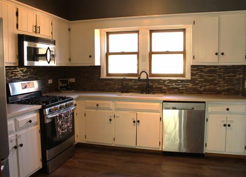 937 Augusta Ave, Elgin, IL 60120 photo 4