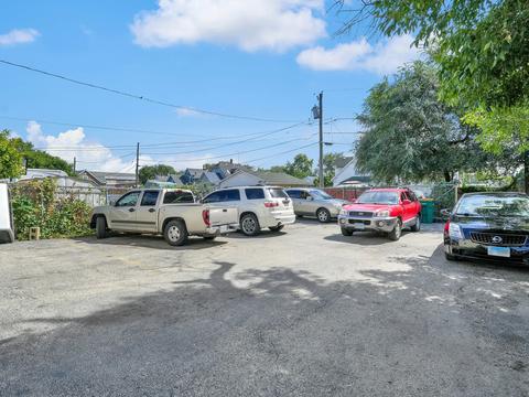 652 E Jackson St, Joliet, IL 60432 photo 30