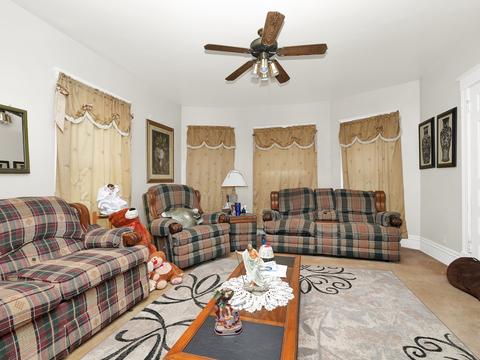 652 E Jackson St, Joliet, IL 60432 photo 11