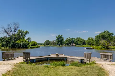 1530 Falcon Dr, Wheaton, IL 60187 photo 37