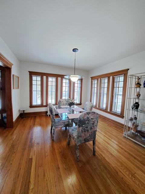 185 E Quincy St, Riverside, IL 60546 photo 6