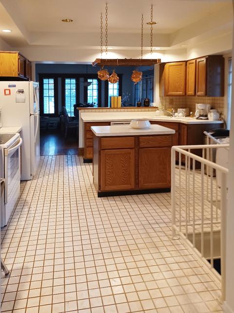 185 E Quincy St, Riverside, IL 60546 photo 11