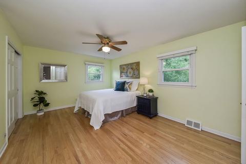 1247 Golf Cir, Wheaton, IL 60189 photo 9