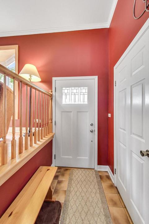 1918 E Pawnee Ln, Mount Prospect, IL 60056 photo 2