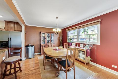 1918 E Pawnee Ln, Mount Prospect, IL 60056 photo 5