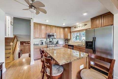 1918 E Pawnee Ln, Mount Prospect, IL 60056 photo 6