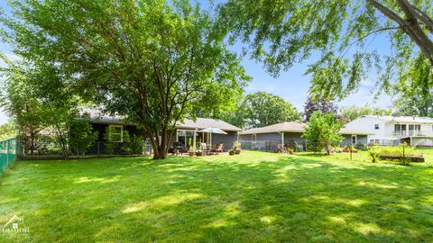 1172 Hunter Dr, Elgin, IL 60120 photo 18