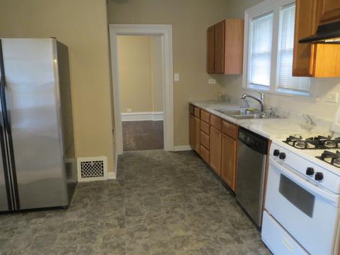 304 Walnut Ave, Elgin, IL 60123 photo 5