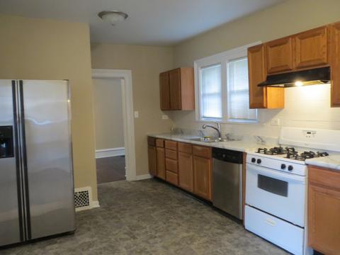 304 Walnut Ave, Elgin, IL 60123 photo 4