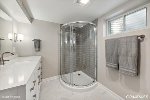 1665 Ash St, Des Plaines, IL 60018 photo 13