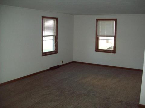 103 Red Oak Rd, Walnut, IL 61376 photo 6