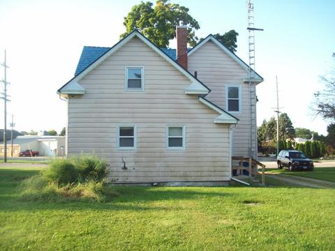 103 Red Oak Rd, Walnut, IL 61376 photo 3
