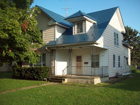 103 Red Oak Rd, Walnut, IL 61376 photo 1