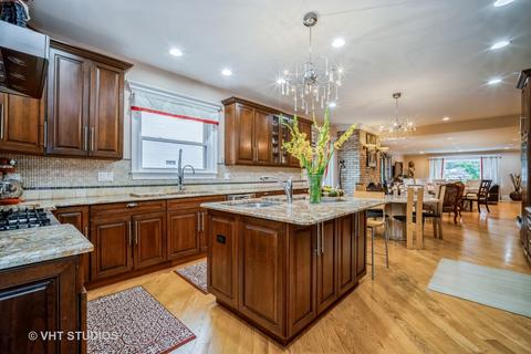 307 Hatlen Ave, Mount Prospect, IL 60056 photo 12