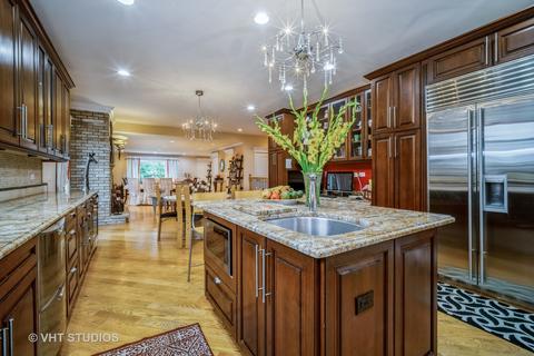 307 Hatlen Ave, Mount Prospect, IL 60056 photo 4
