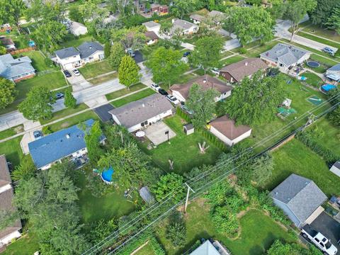 115 Pleasant St, Hoffman Estates, IL 60169 photo 35