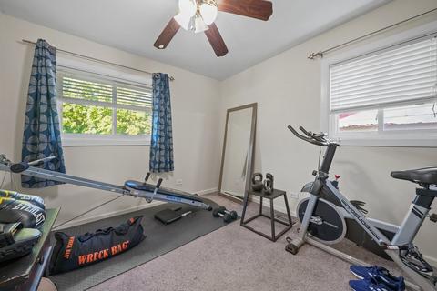 115 Pleasant St, Hoffman Estates, IL 60169 photo 24