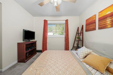 115 Pleasant St, Hoffman Estates, IL 60169 photo 19