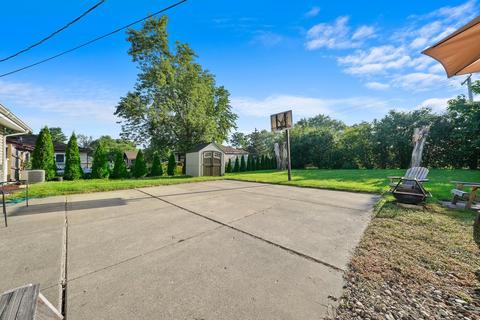115 Pleasant St, Hoffman Estates, IL 60169 photo 31