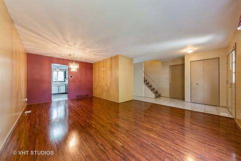 793 Lakeside Circle Dr, Wheeling, IL 60090 photo 3