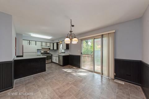 793 Lakeside Circle Dr, Wheeling, IL 60090 photo 6